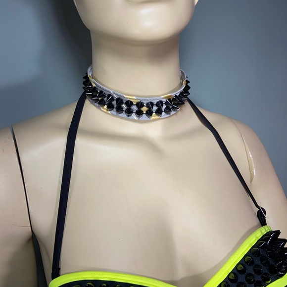 Upcycled Silk Mens Tie Unisexy collar with spike stud Trim - Picture 2 of 4